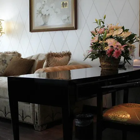 Adela Hotel 4*