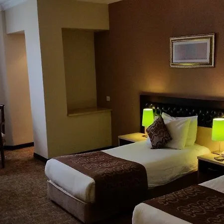 Adela Hotel 4*