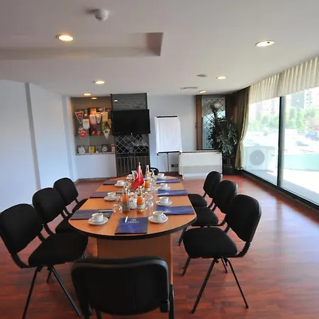 Adela Hotel 4*