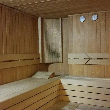 Adela Hotel
