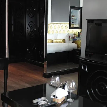 Hotel Adela