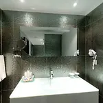 Adela Hotell 4*