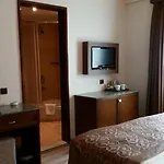 Adela Hotel 4*